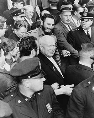 Khroutchev et Castro dans la foule, 1960